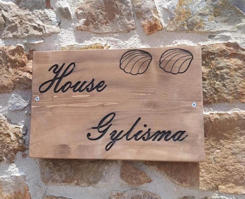 House Gylisma